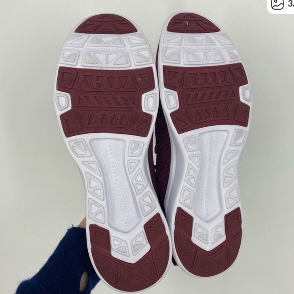 APL TechLoom Tracer Knit Running Sneakers Men’s 8.5 Burgundy White NWOT $230 - Picture 2 of 8